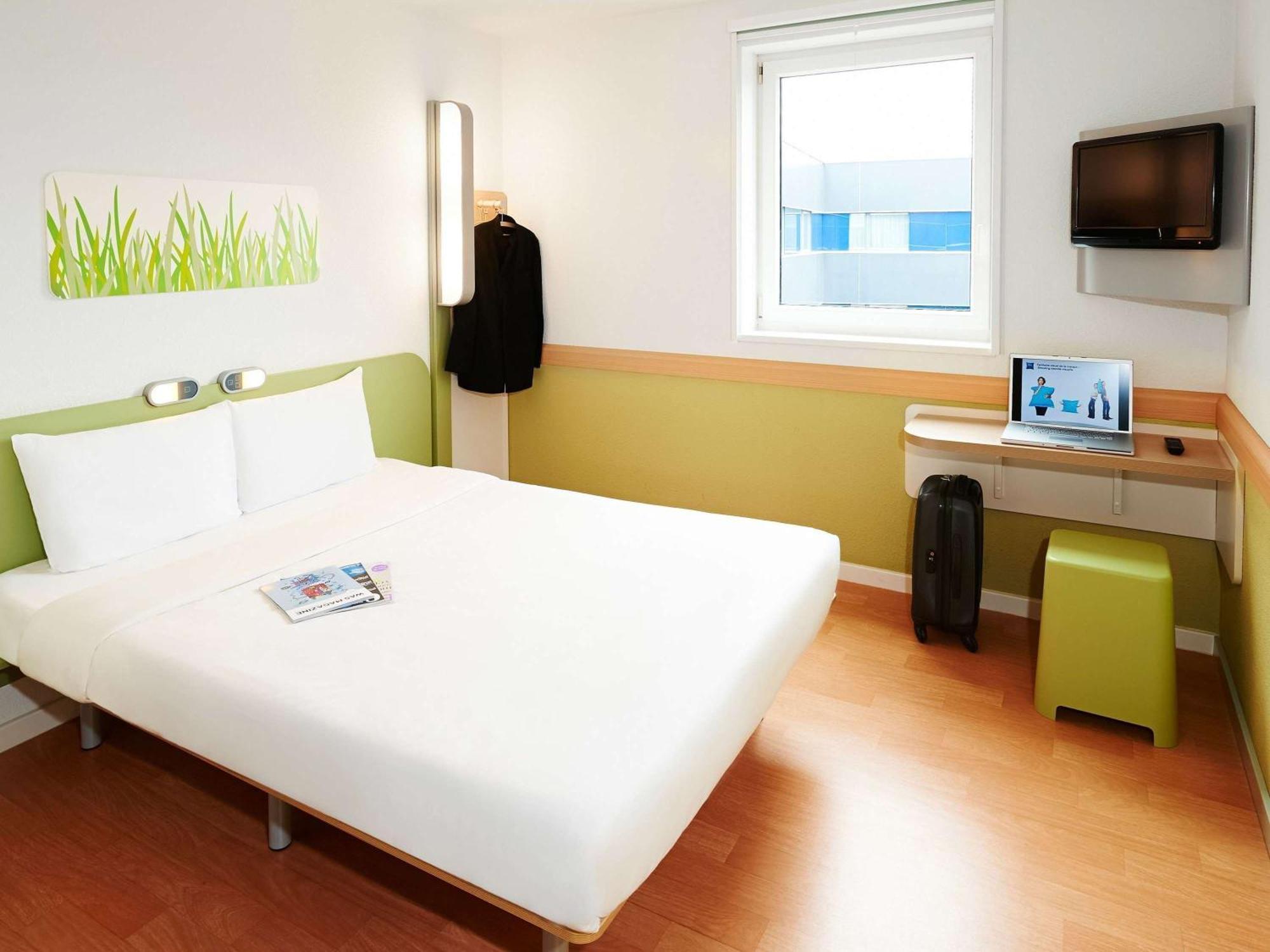 Ibis Budget Grenoble Sud Seyssinet Екстериор снимка