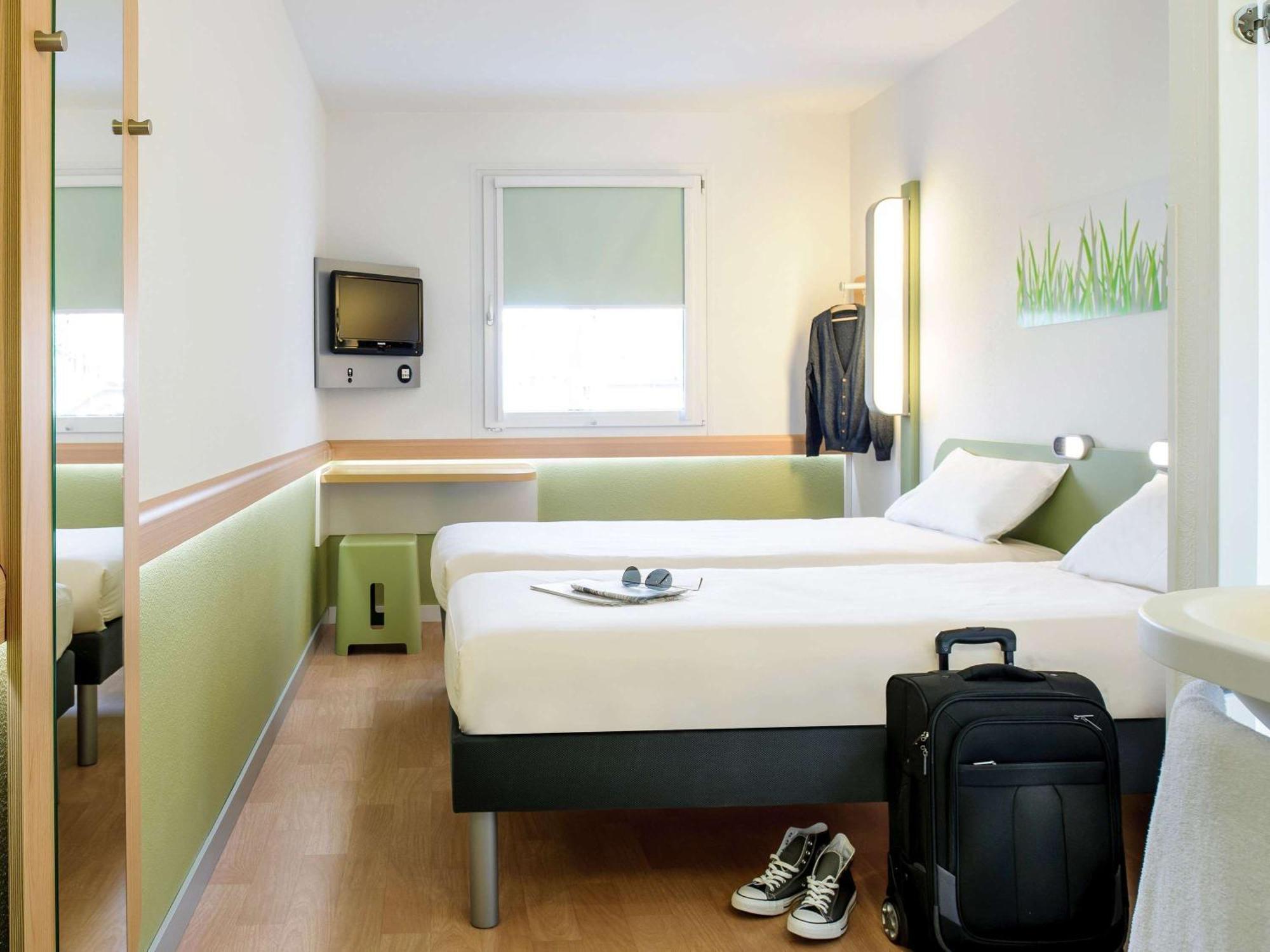 Ibis Budget Grenoble Sud Seyssinet Екстериор снимка